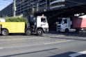 LKW blieb unter Bruecke haengen Koeln Deutz Opladenerstr Deutz Muelheimerstr P097